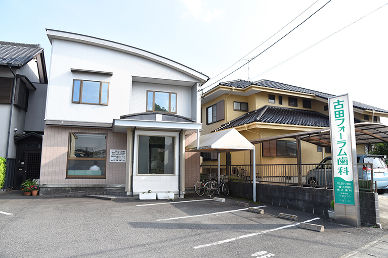 外観(駐車場完備)